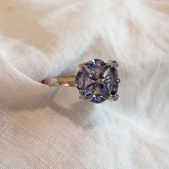 Lavender Iolite and Sterling Silver Ring - Picture 6 of 7